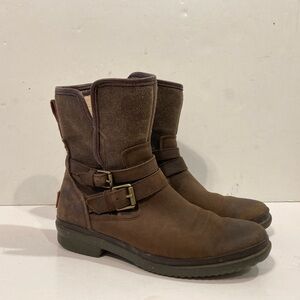 UGG Women’s Simmens Waterproof Brown Leather Shearling Lined Boots Sz 8.5